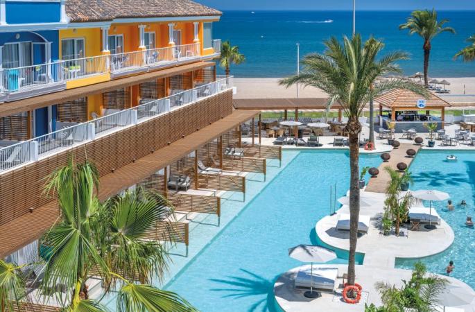 Mediterraneo Bay Hotel & Resort