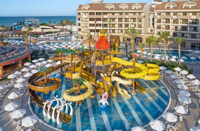 Kirman Belazur Resort & Spa