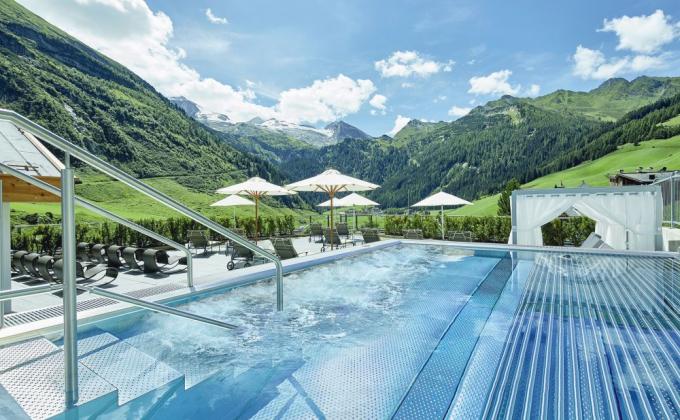 Hotel Berghof Crystal Spa & Sport